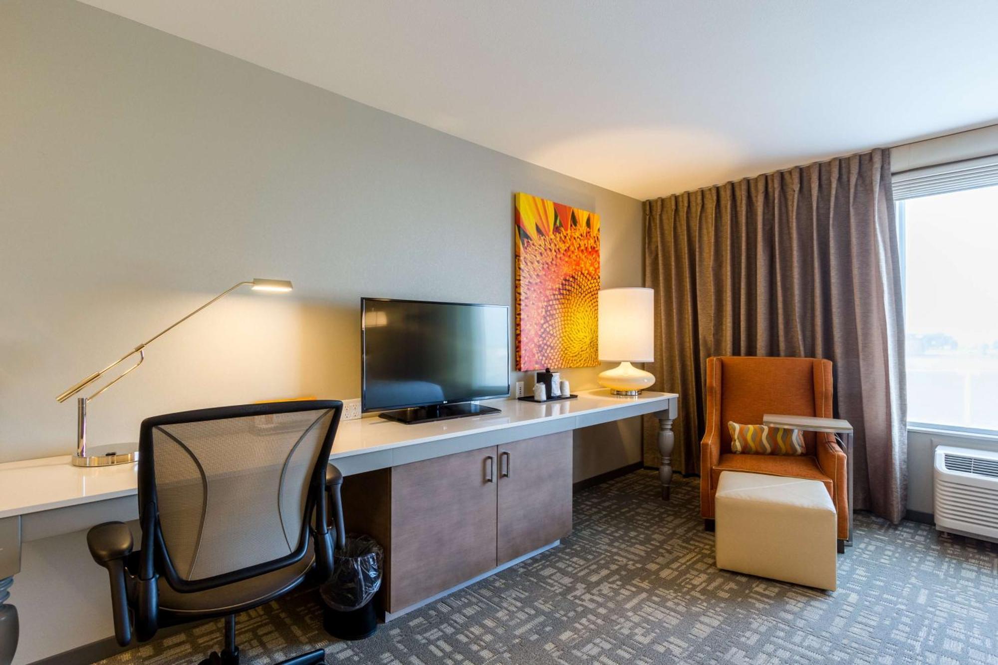Hilton Garden Inn סאלינה מראה חיצוני תמונה